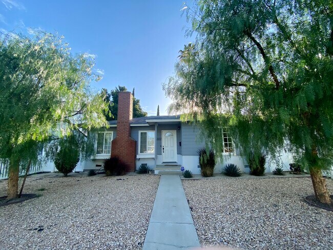 Front of House - 6507 Hayvenhurst Ave