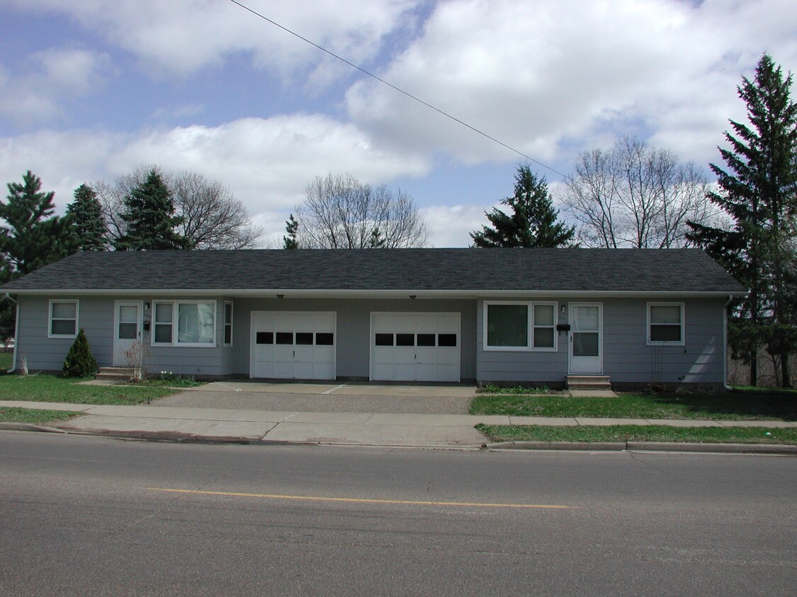511 Ferry St, Eau Claire, WI 54703 Townhome Rentals in Eau Claire WI