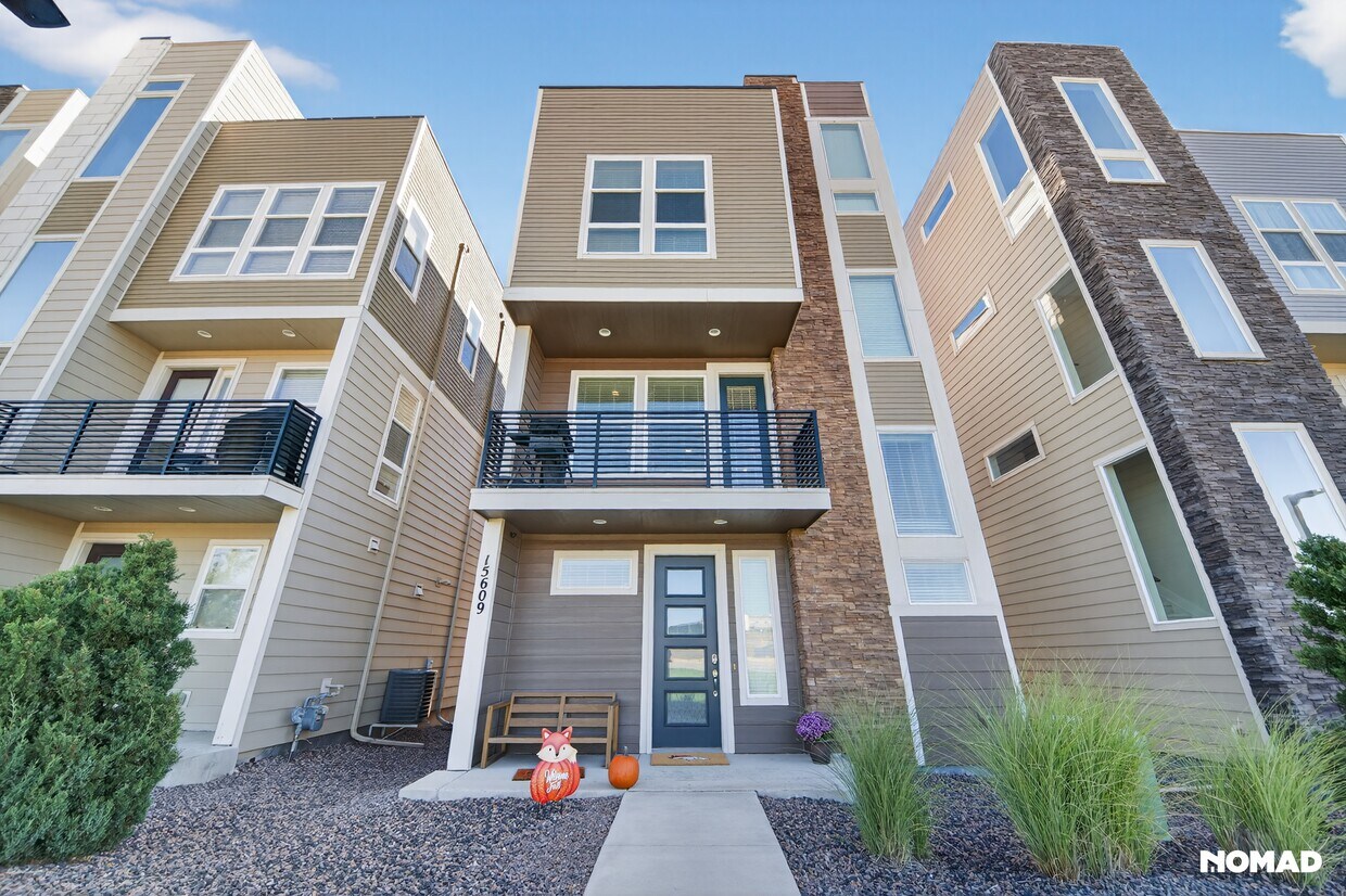 Photo - 15609 E Broncos Pl (Englewood, CO)
