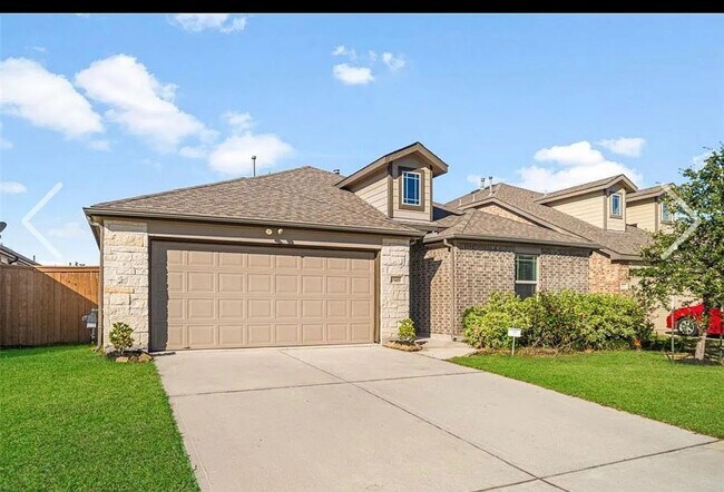 Foto del edificio - 15419 Royce Holly Dr