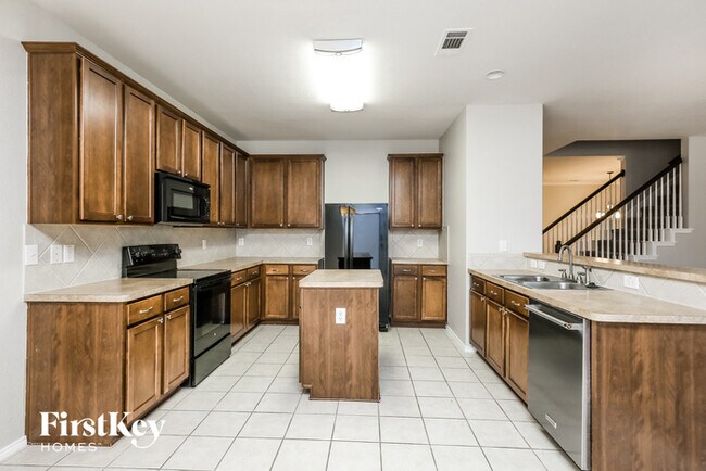 Foto del edificio - 429 Emerald Creek Dr
