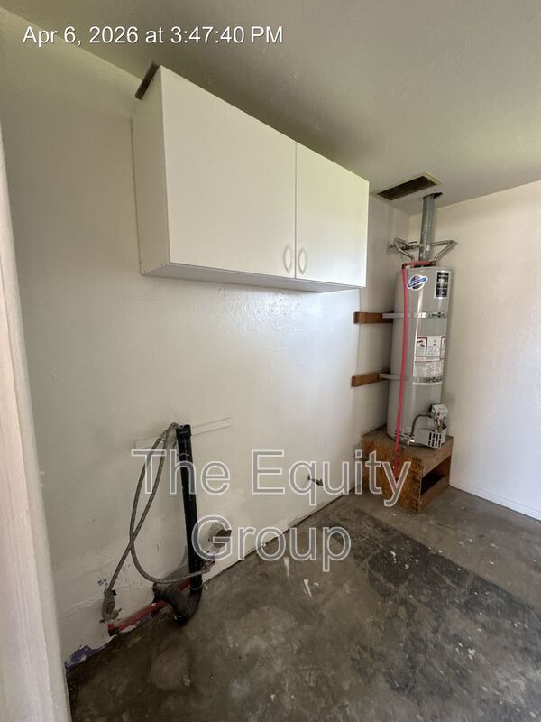 Building Photo - 143 N Castle Rock St