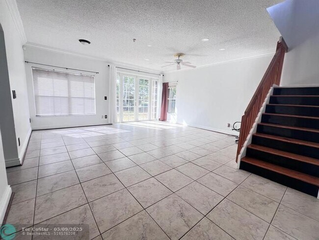 Foto del edificio - 170 NW 207th Way