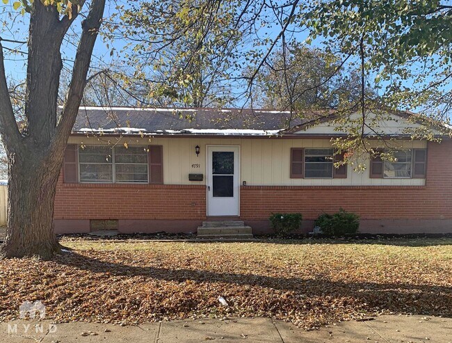 Foto del edificio - 4791 Bourke Rd