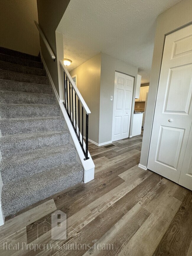 Foto del edificio - 5117 Sedalia Dr