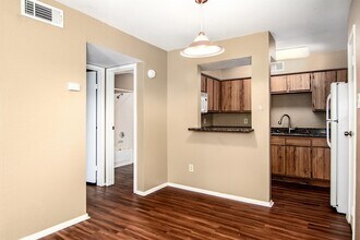 Building Photo - 18511 Egret Bay Blvd