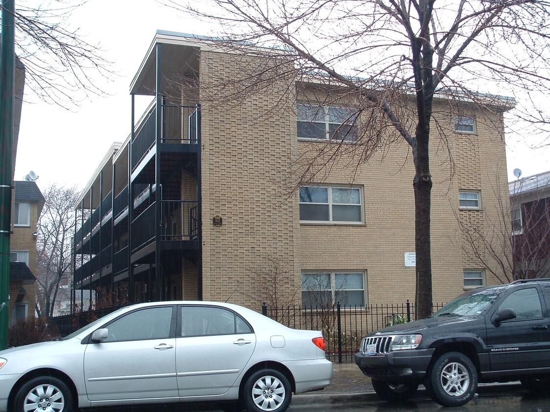 Foto principal - 1922 W Pratt Blvd