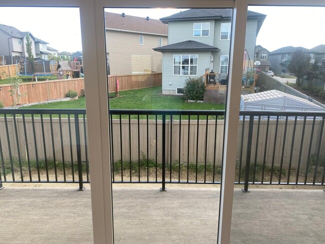 Photo du bâtiment - 1025 Secord Promenade