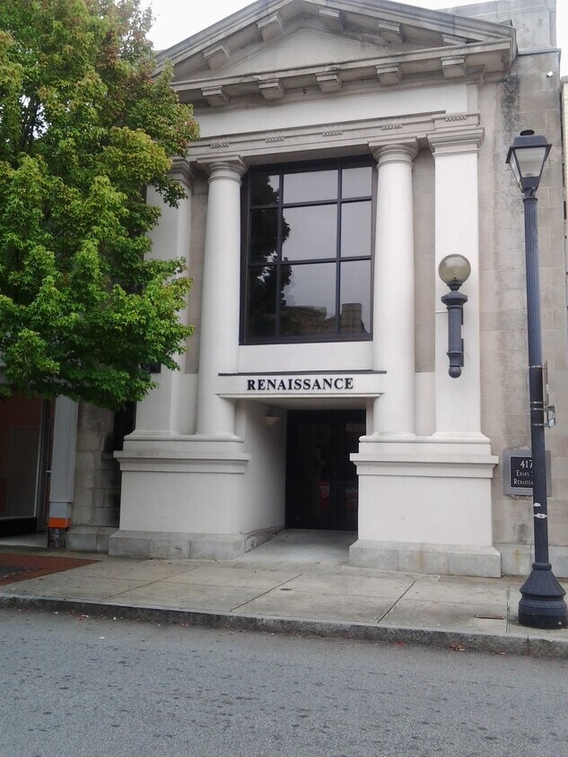 Front Entry - 417 Evans St