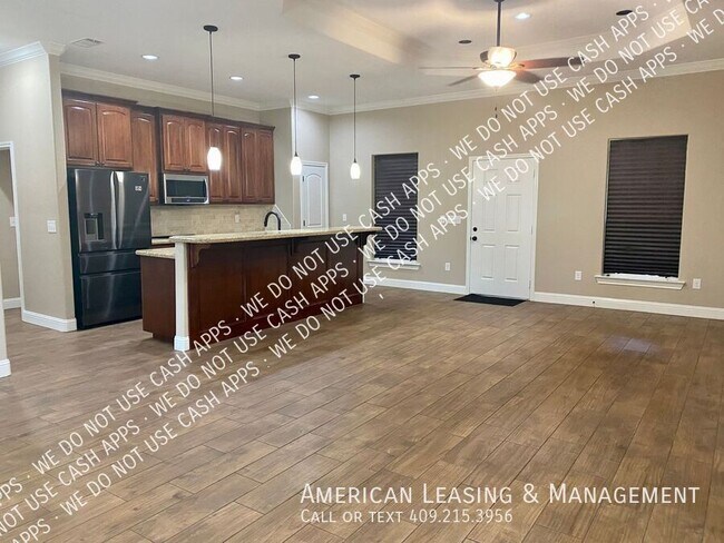 Foto del edificio - 1003 Lindsey Ln
