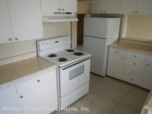 Building Photo - 2 br, 2 bath House - 400 E 7TH STREET