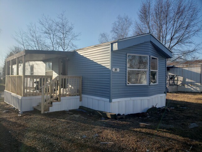 Building Photo - 261 Birchwood Village Estates