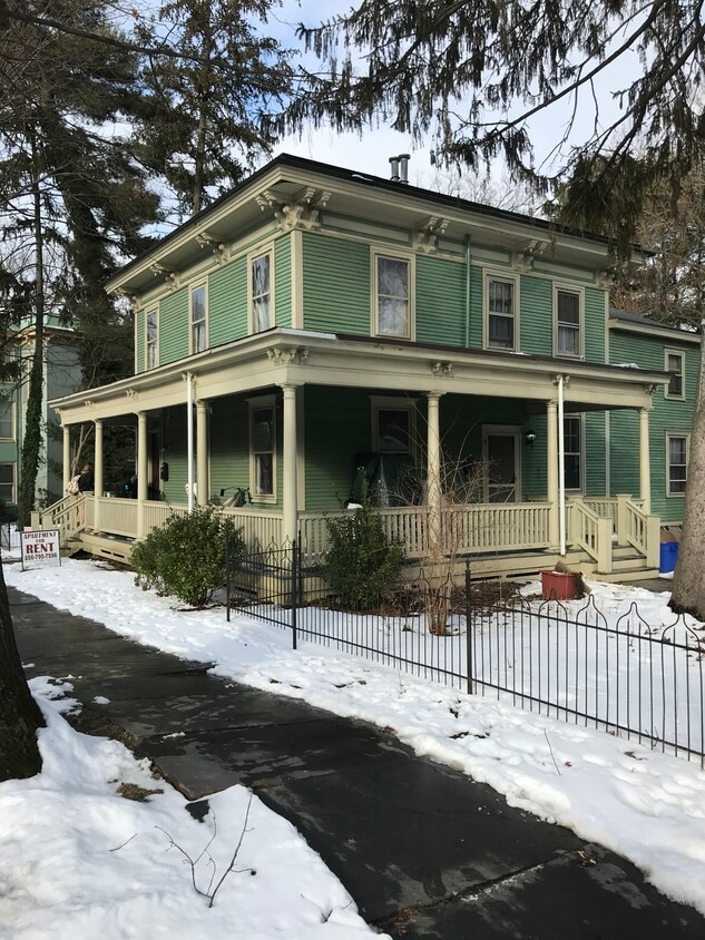 49 Chestnut St Unit A, Haddonfield, NJ 08033 Apartments in