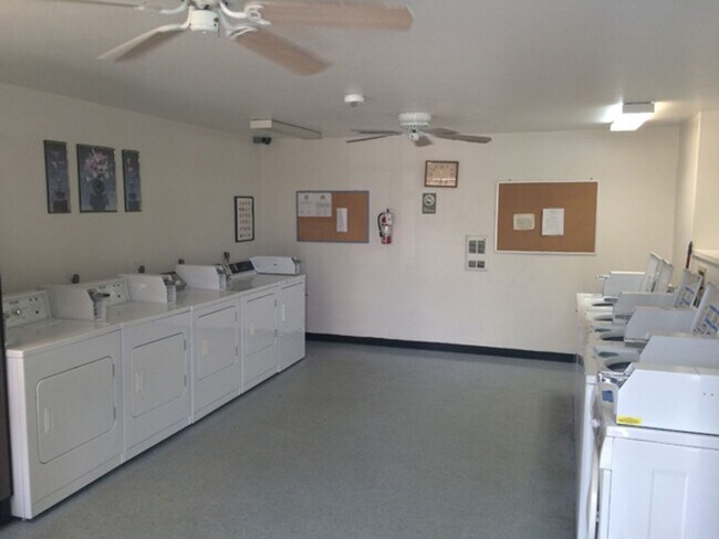 Building Photo - 130-152 Homestead Rd S