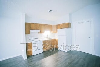 Building Photo - 159 Bellman St