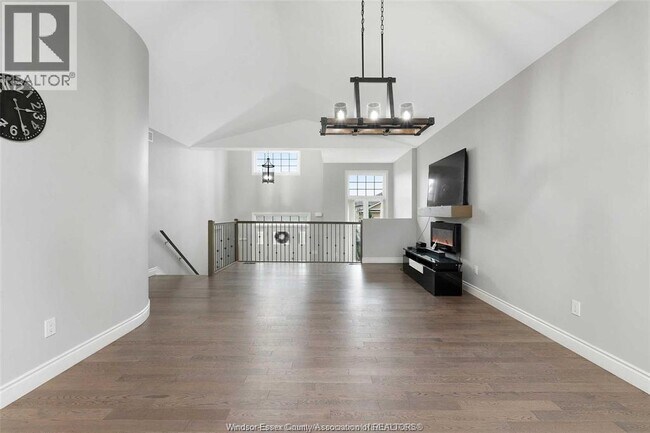 Photo du bâtiment - 192 Lennox Ave