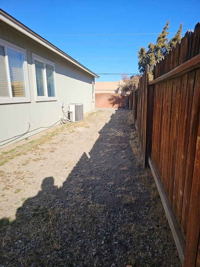 Foto del edificio - Beautiful Spacious 4 Bedroom Home