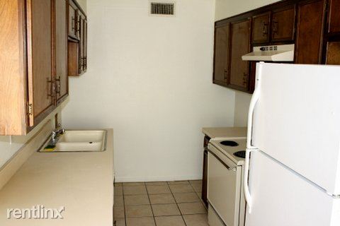 Foto del edificio - 702 W Calle Sur St
