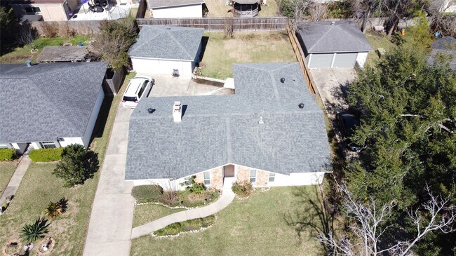 Building Photo - 13810 Overbrook Ln
