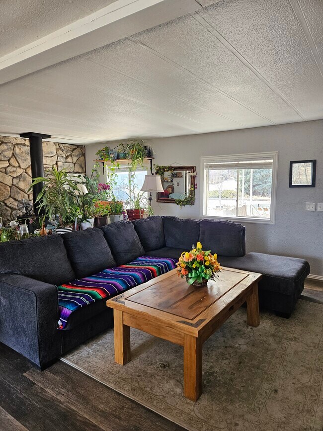 Building Photo - 4622 Grand Canyon Dr