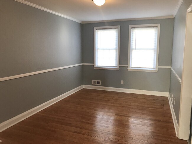 Comedor - 8318 Loch Raven Blvd