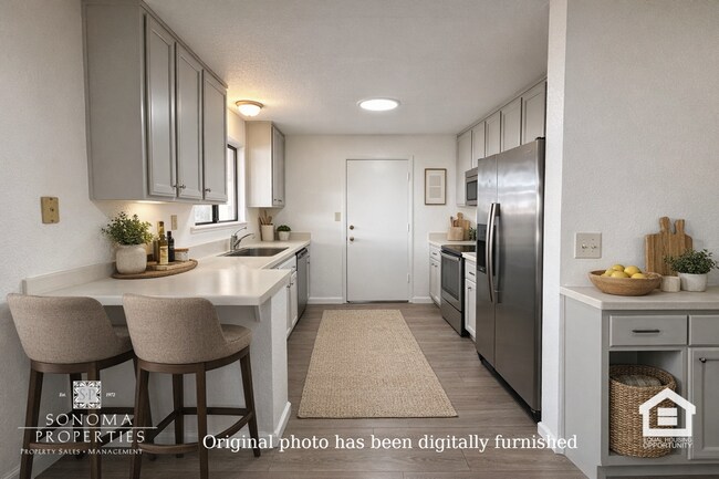 Foto del edificio - 2BD/2BA Duplex, Close to Downtown Sonoma!