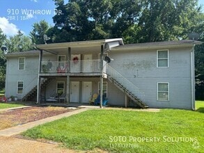 Building Photo - 910 Withrow Dr