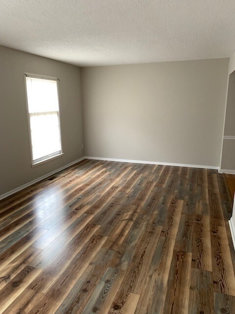 Sala de estar - 3219 Regents Park Ln