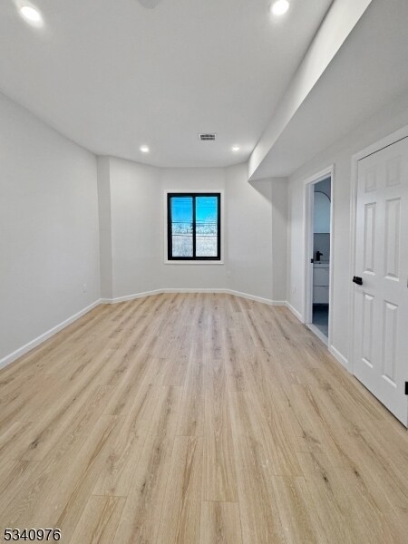 Foto del edificio - 445 Grove St