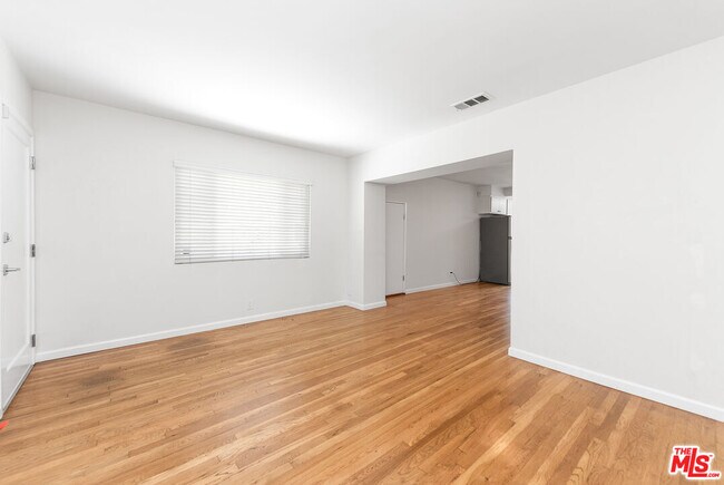 Foto del edificio - 3023 Prospect Ave