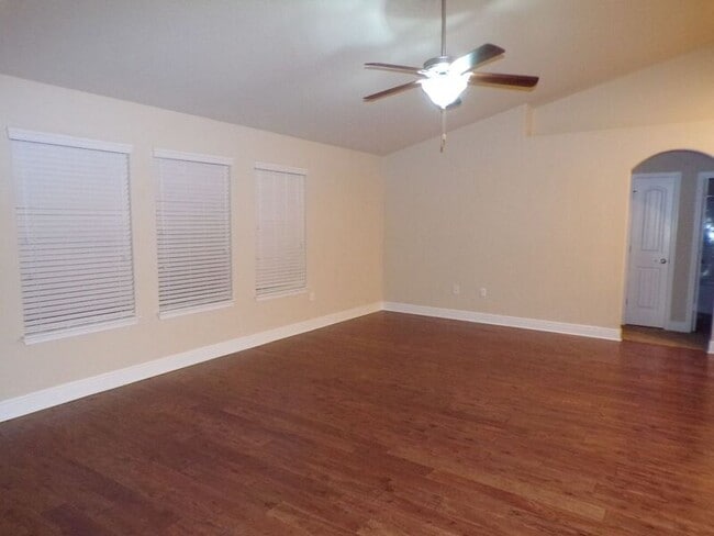 Building Photo - 5805 Maggie Rose Cir