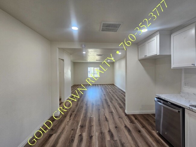 Building Photo - Home for Rent in Calexico Utilities included
