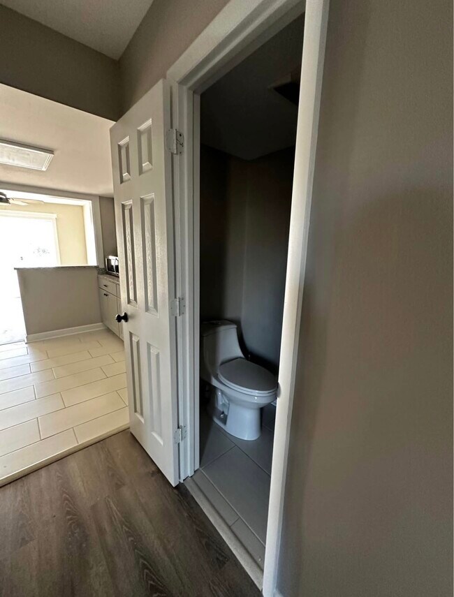 Foto del edificio - LAKE HICKORY CONDOS UNIT 41