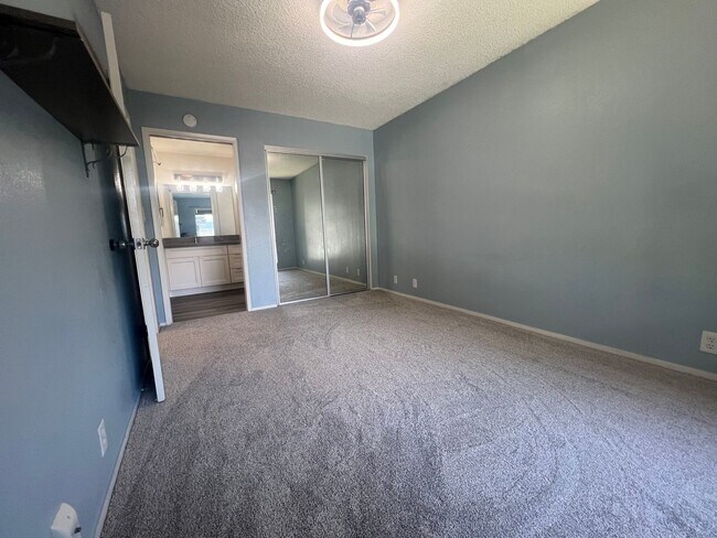 Foto del edificio - 1br/1ba/1pkg - Sun Rise