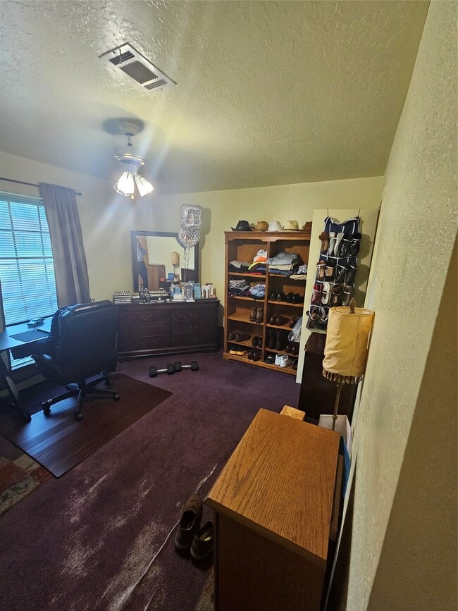 Building Photo - 15206 Flamingo Park