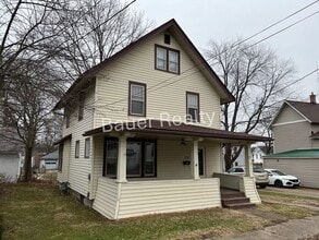 Building Photo - 306 Quarry St