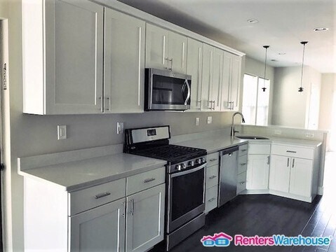 Foto del edificio - 3503 Falls Rd