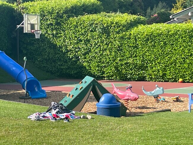 Foto del edificio - 16758 45th Ave NE