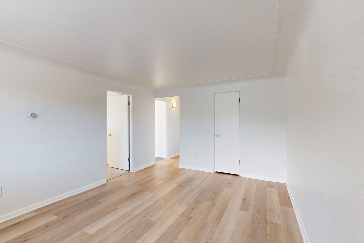Photo - Parklane Apartments