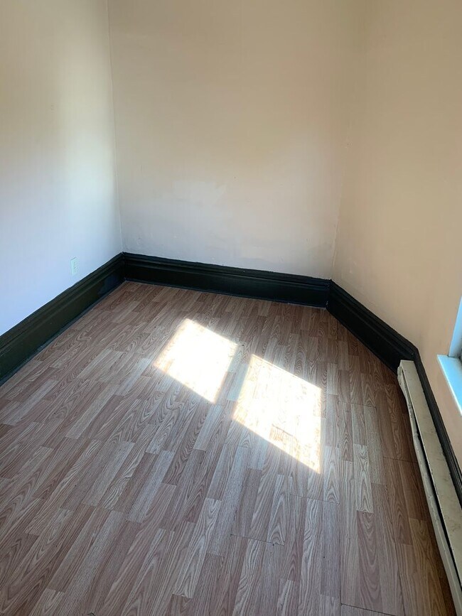 Foto del edificio - 1337 Lynn St
