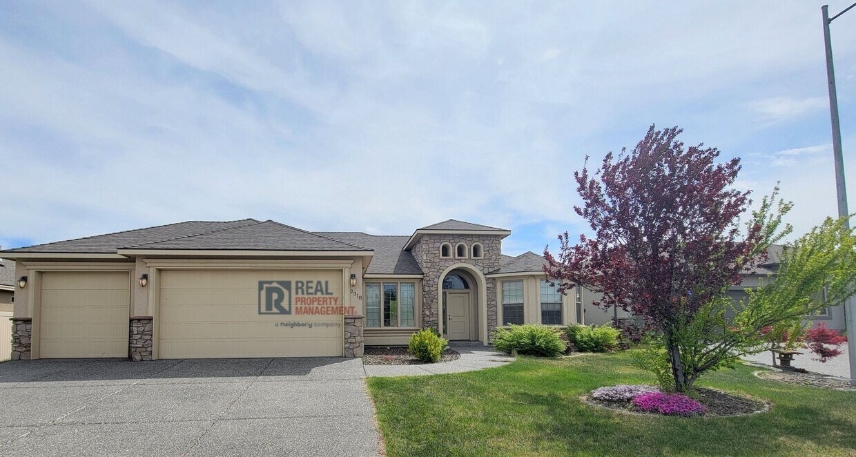 Primary Photo - Horn Rapids Home for Rent