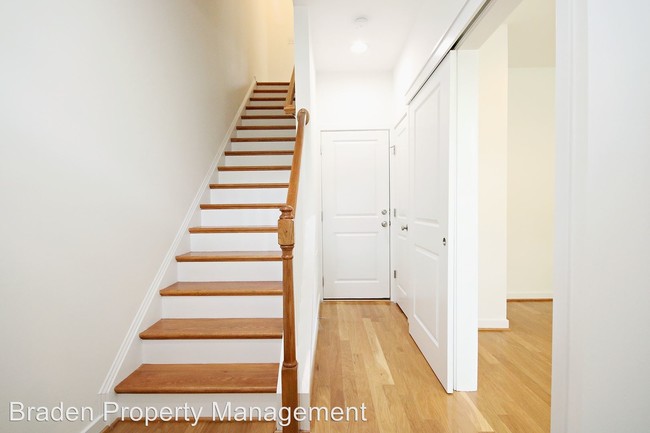 Building Photo - 3 br, 2.5 bath House - 862 Estes St