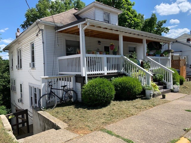 Building Photo - 166 N Lancaster St