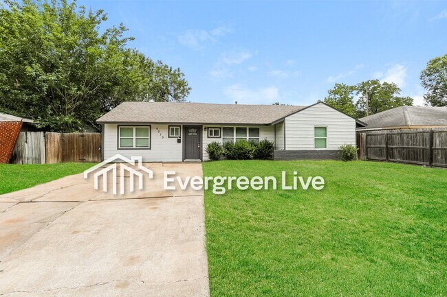 Foto del edificio - 6015 Glenhurst Dr