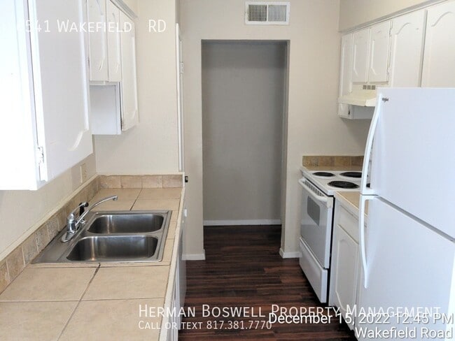 Building Photo - 6541 Wakefield Rd NRH TX