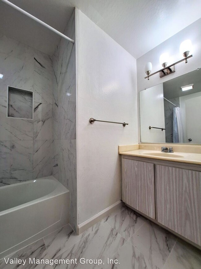 Building Photo - 2 br, 2 bath House - 20121 Northwood Dr