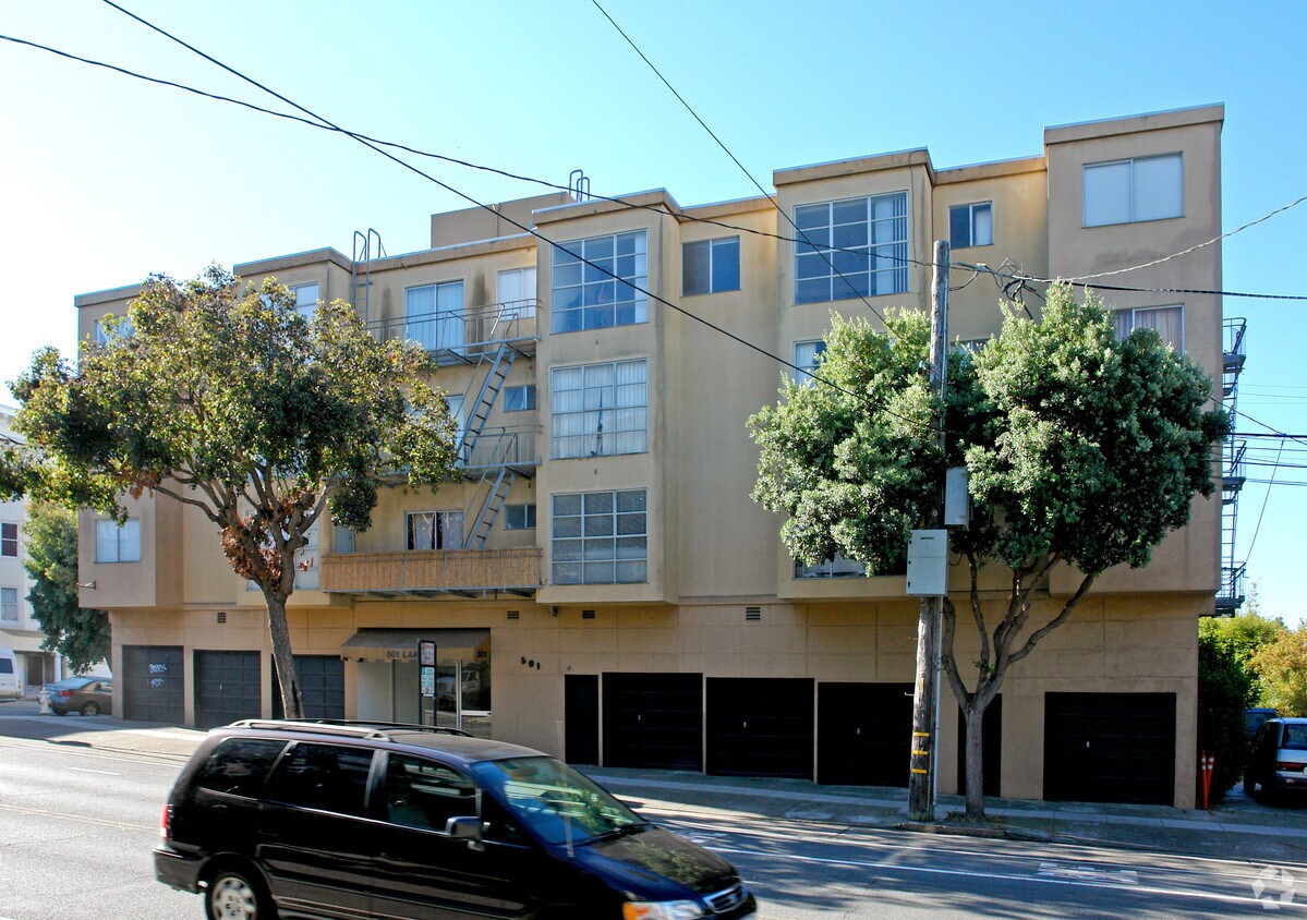 Primary Photo - 501 Lake St