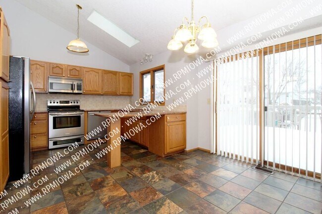 Foto del edificio - GRANITE COUNTERTOPS!! 3 Bedroom, 2.5 Bath ...