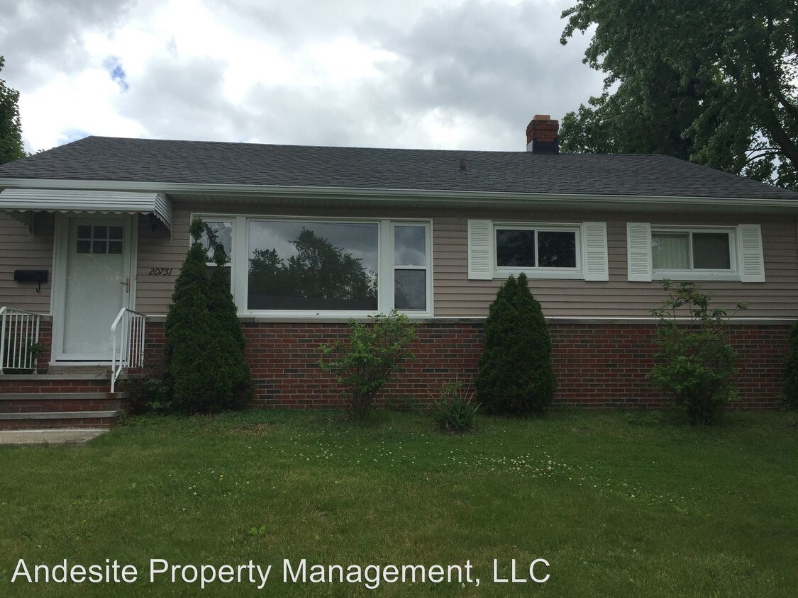 Primary Photo - 20751 Bowling Green Rd