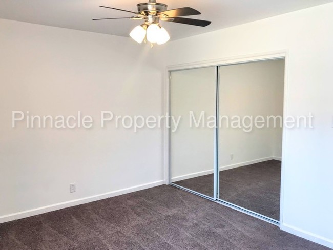 Foto del edificio - 11829 Truro Ave